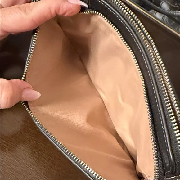 Coach Two-Tone Black and Cream Wristlet wallet - Picture 3 of 9